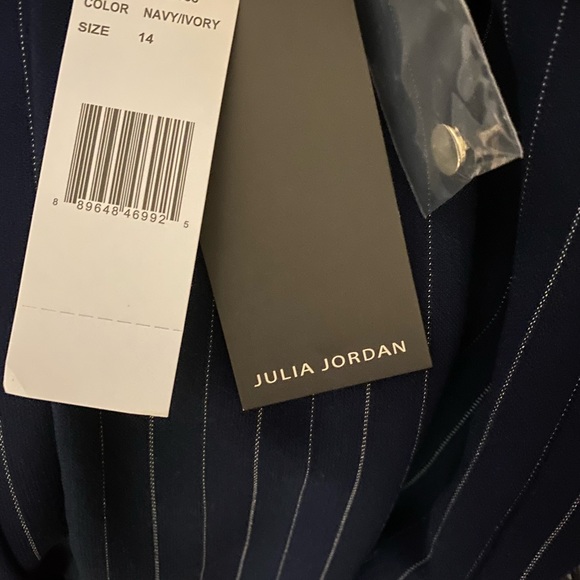 🌷Stylish Julie Jordan Halter Neck Jumpsuit! Size 14. - Picture 6 of 8